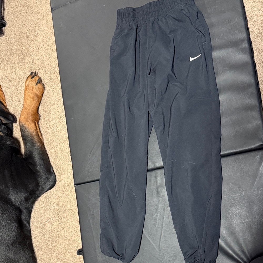 Nike jogger kids size small